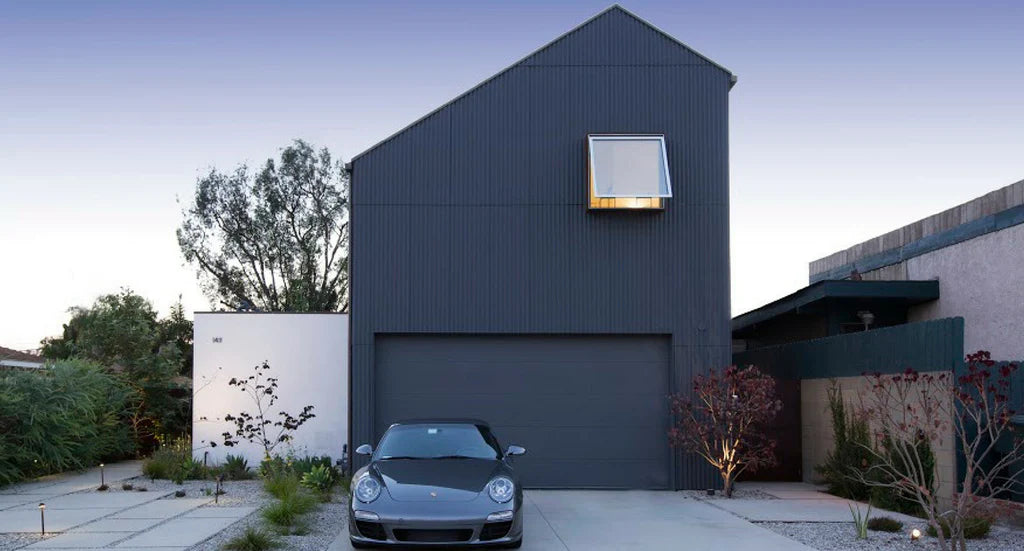 Architecture: Monokuro House in Southern California by W3 Architects