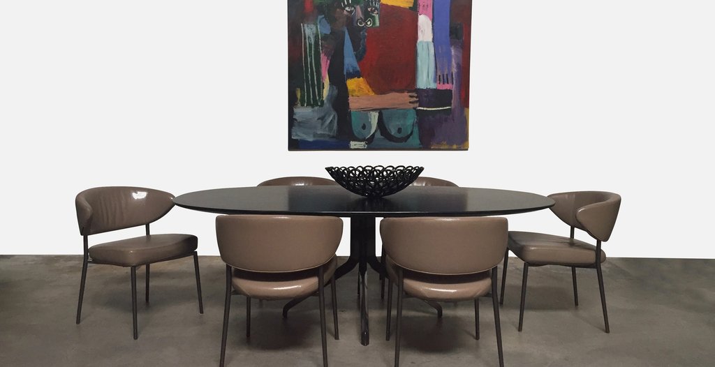 High end dinning table comes with chairs and is made with great quality materials that will last you a lifetime. 