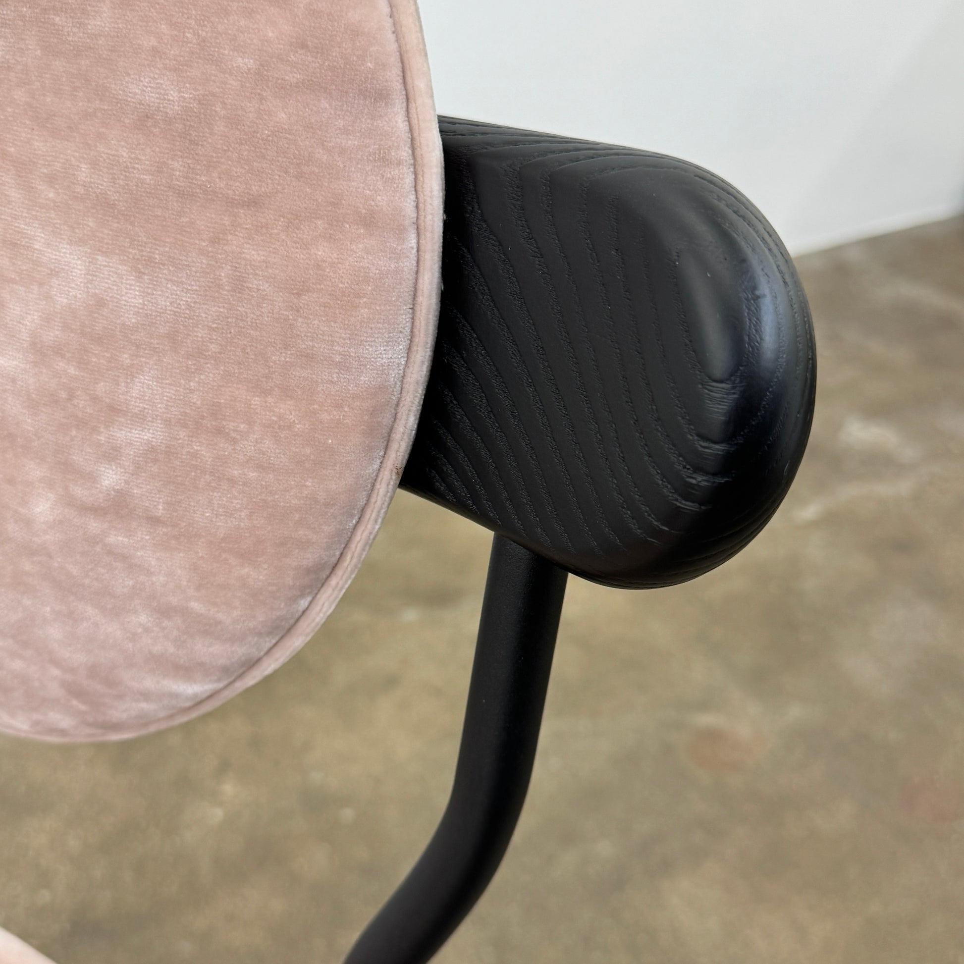 Set of 6 La Chance Planet Dining Chairs featuring round beige cushions, black metal legs, and black circular back accents. Arranged in two rows on a plain background and inspired by La Chance’s contemporary elegance.