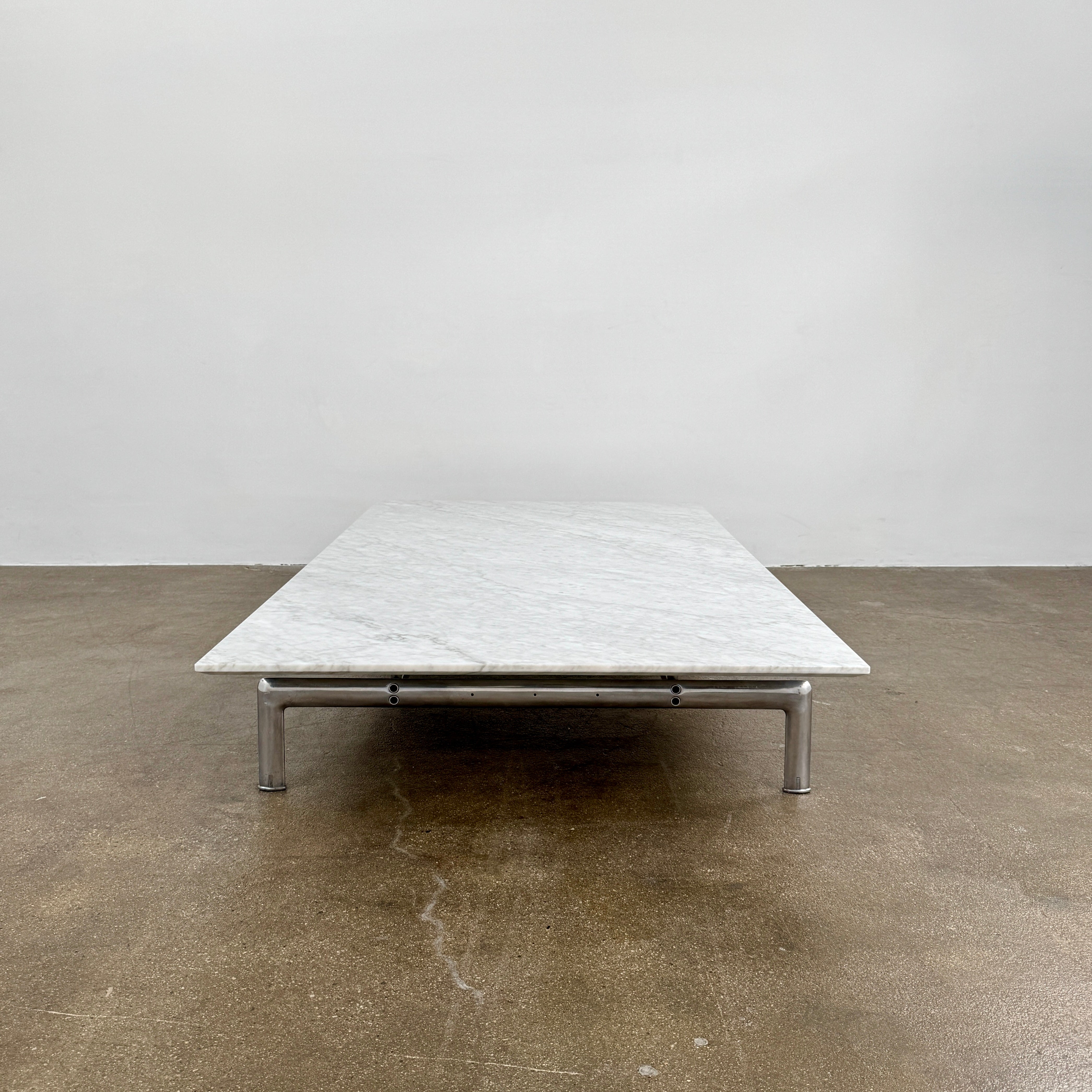 B&B Italia 'Diesis' White Marble Coffee Table by Antonio Citterio