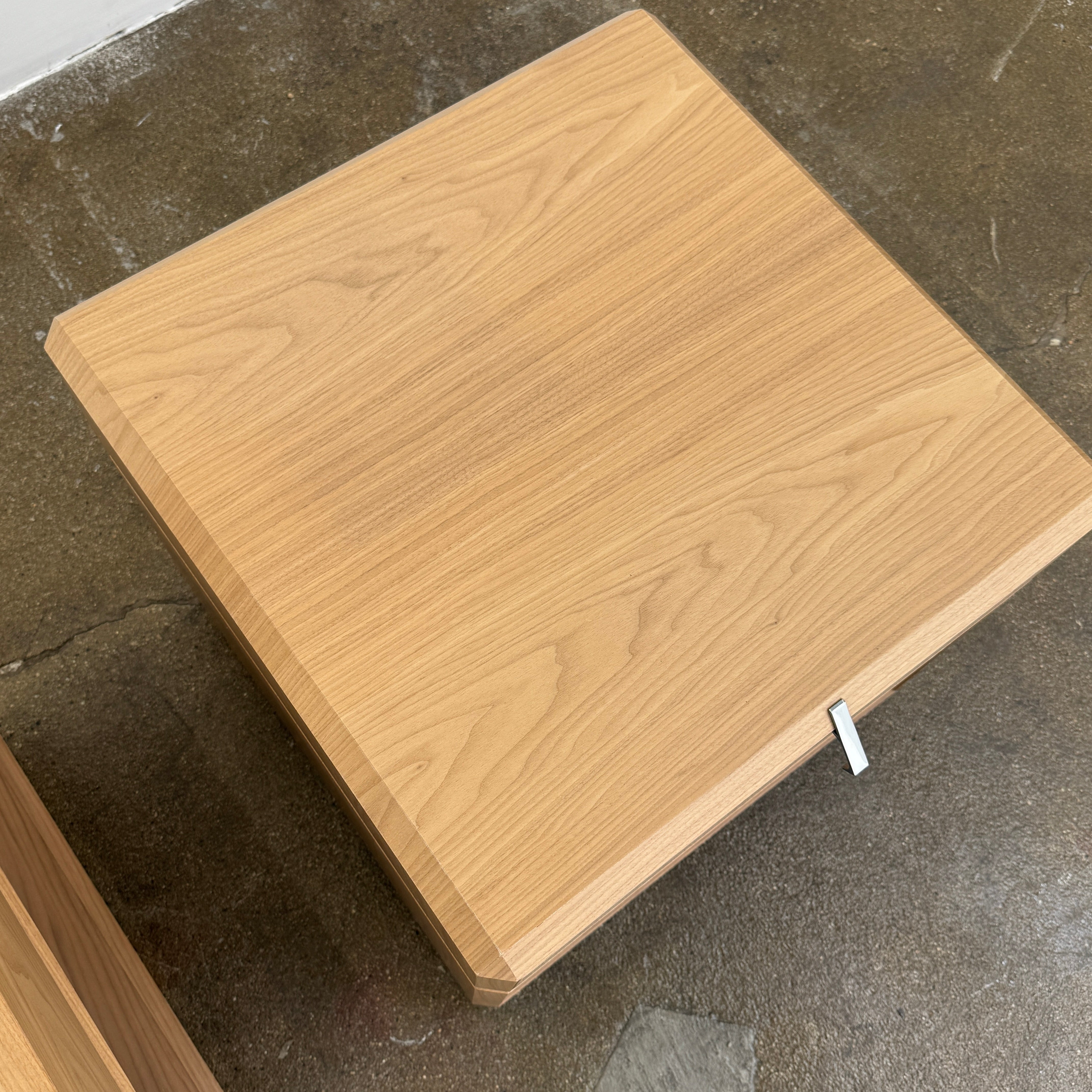 The Molteni & C Teorema Nightstands Set of 2 features modern walnut design with open shelves, a single upper drawer with a sleek metal handle—an elegant bedroom furniture choice from Molteni & C.