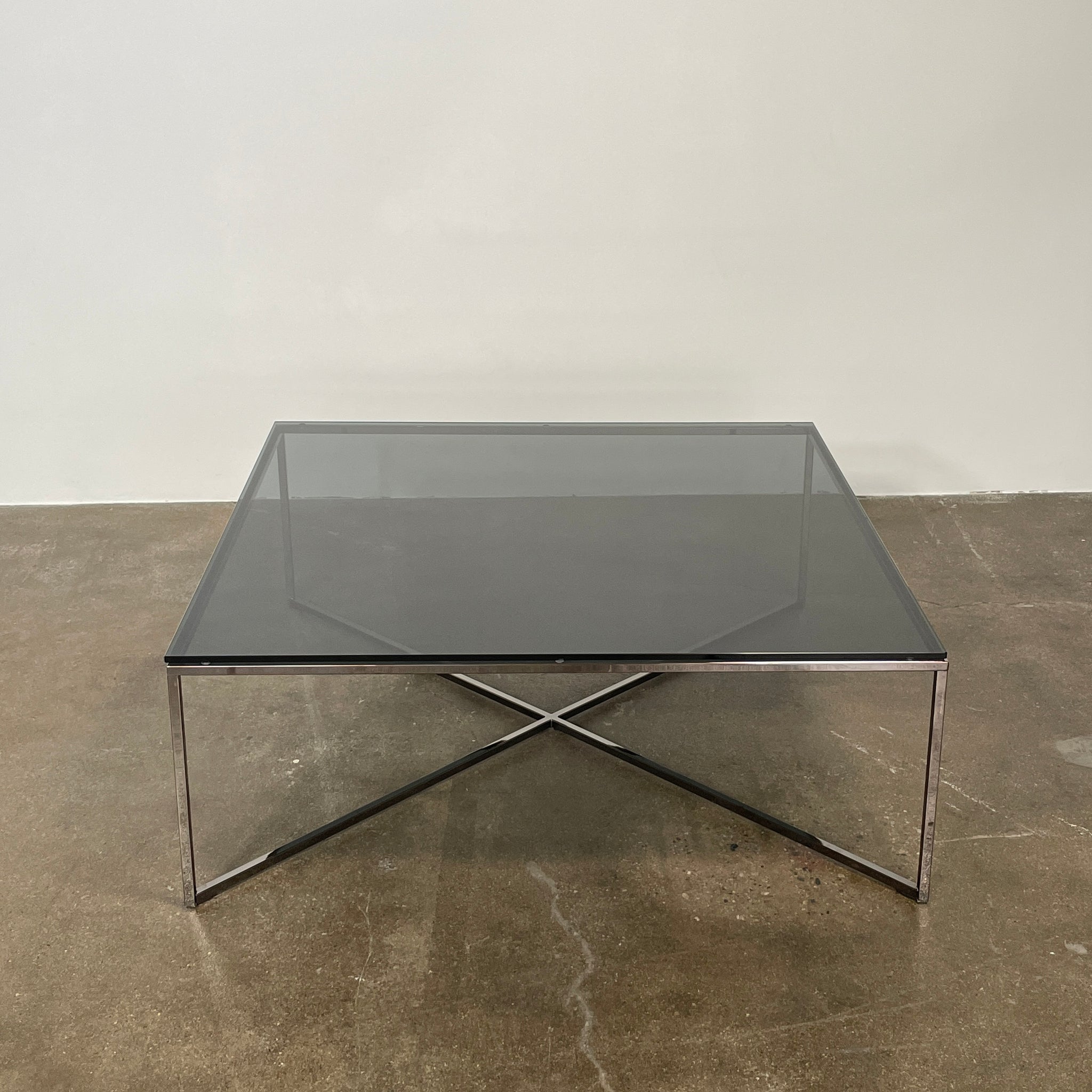 あーき】X-base Smoked Glass Table あーき】X-base Smoked Glass