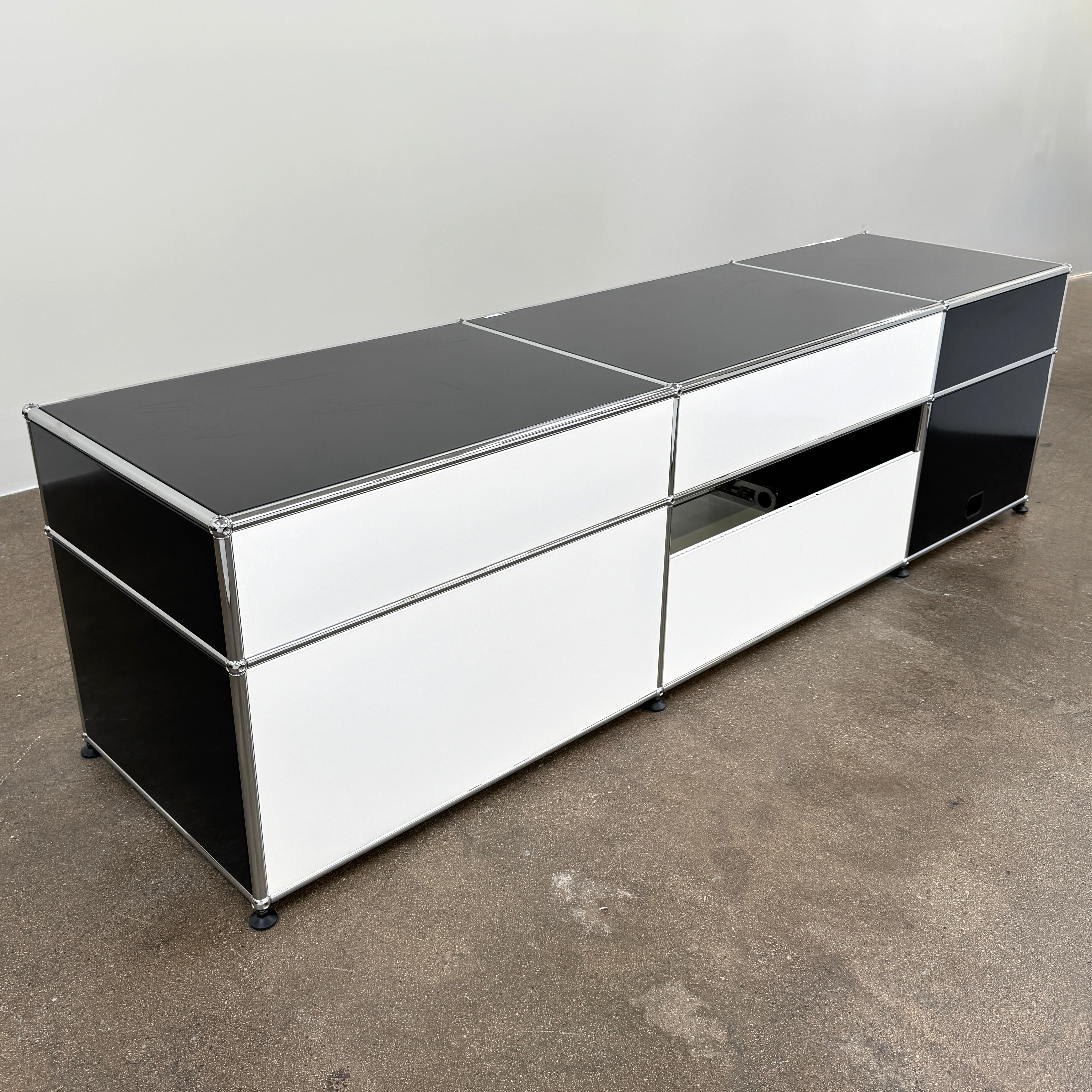 USM Haller Cabinet / Console By Fritz Haller and Paul Schaerer