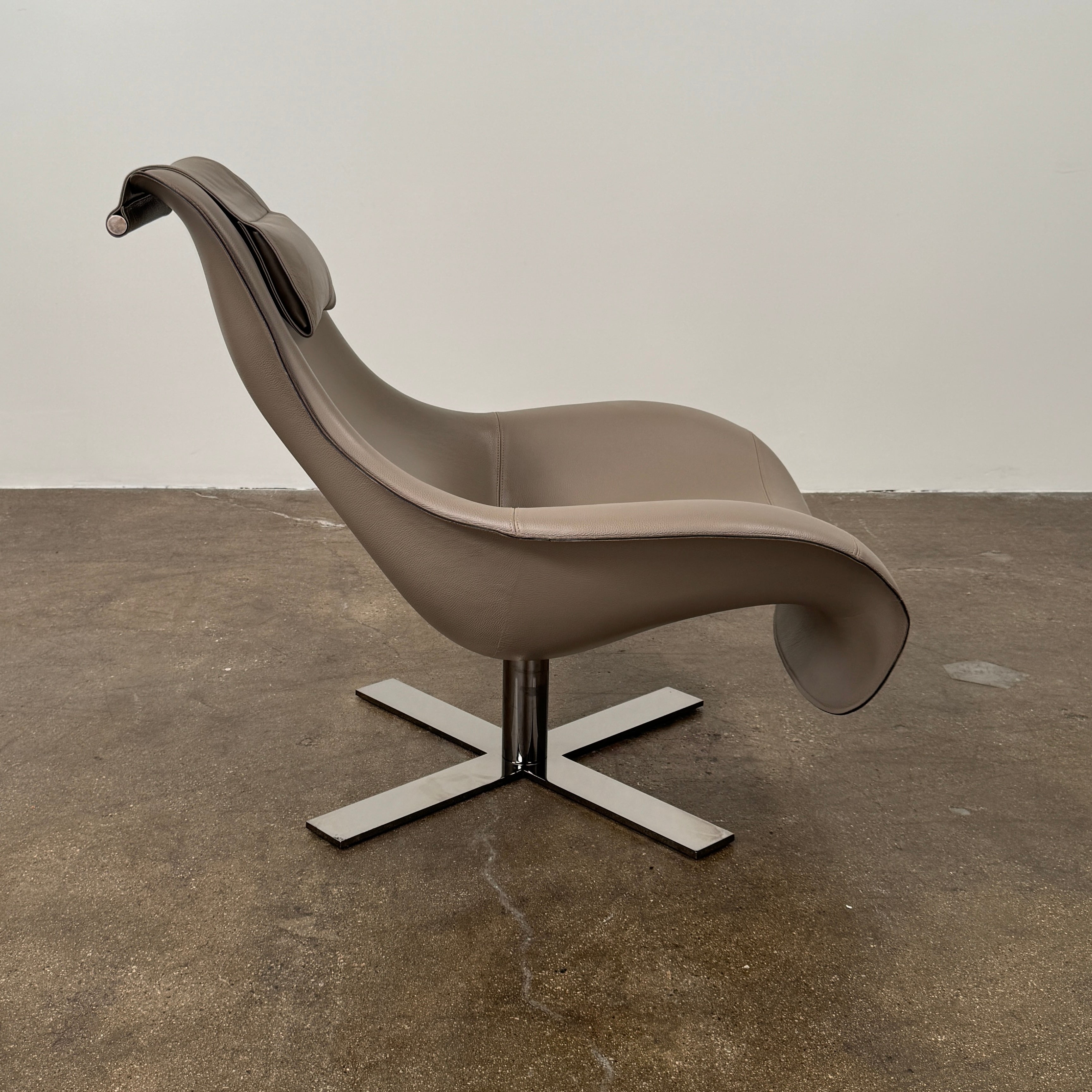 B&B Italia Mart Armchair with Swivel Base – Modern Resale