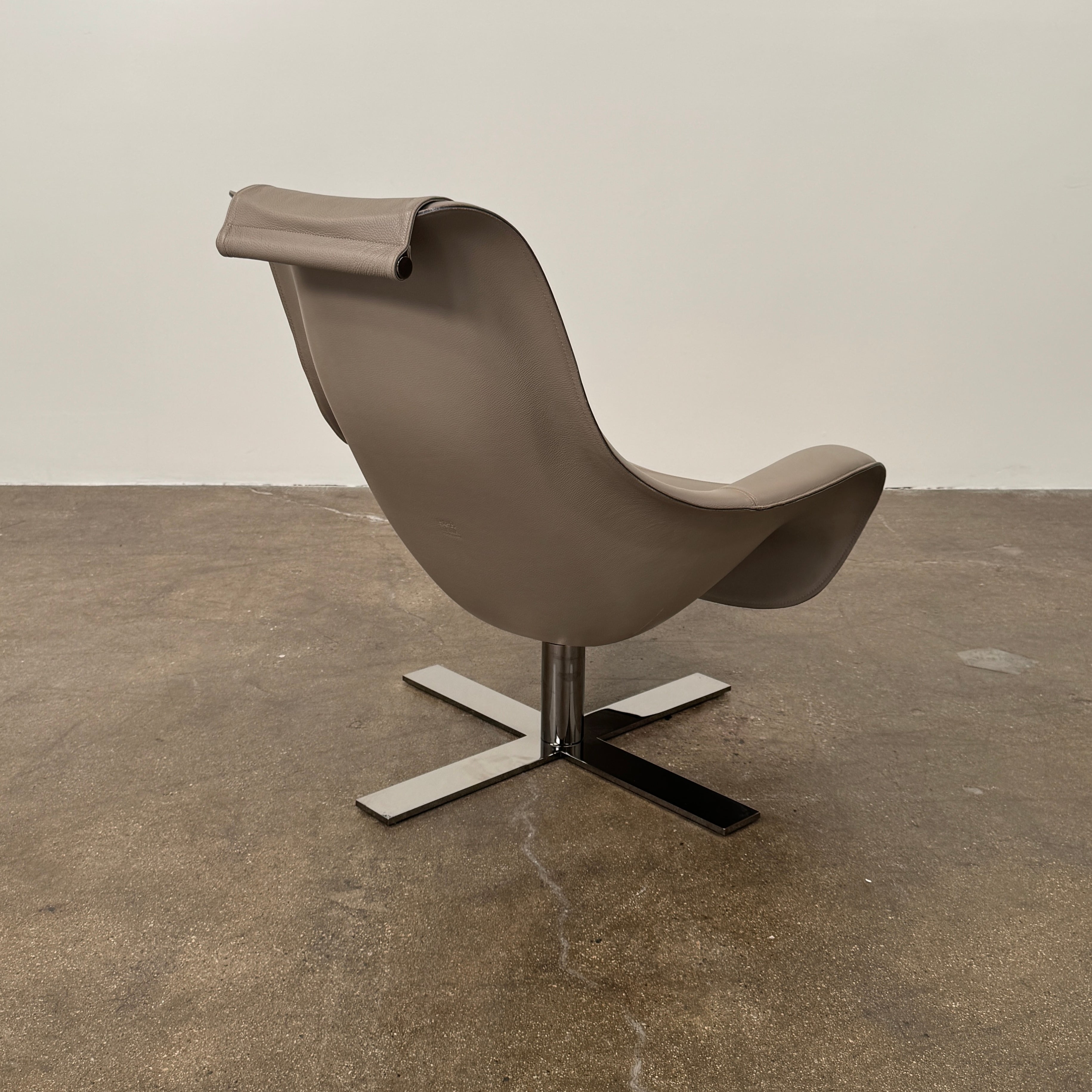 B&B Italia Mart Armchair with Swivel Base – Modern Resale