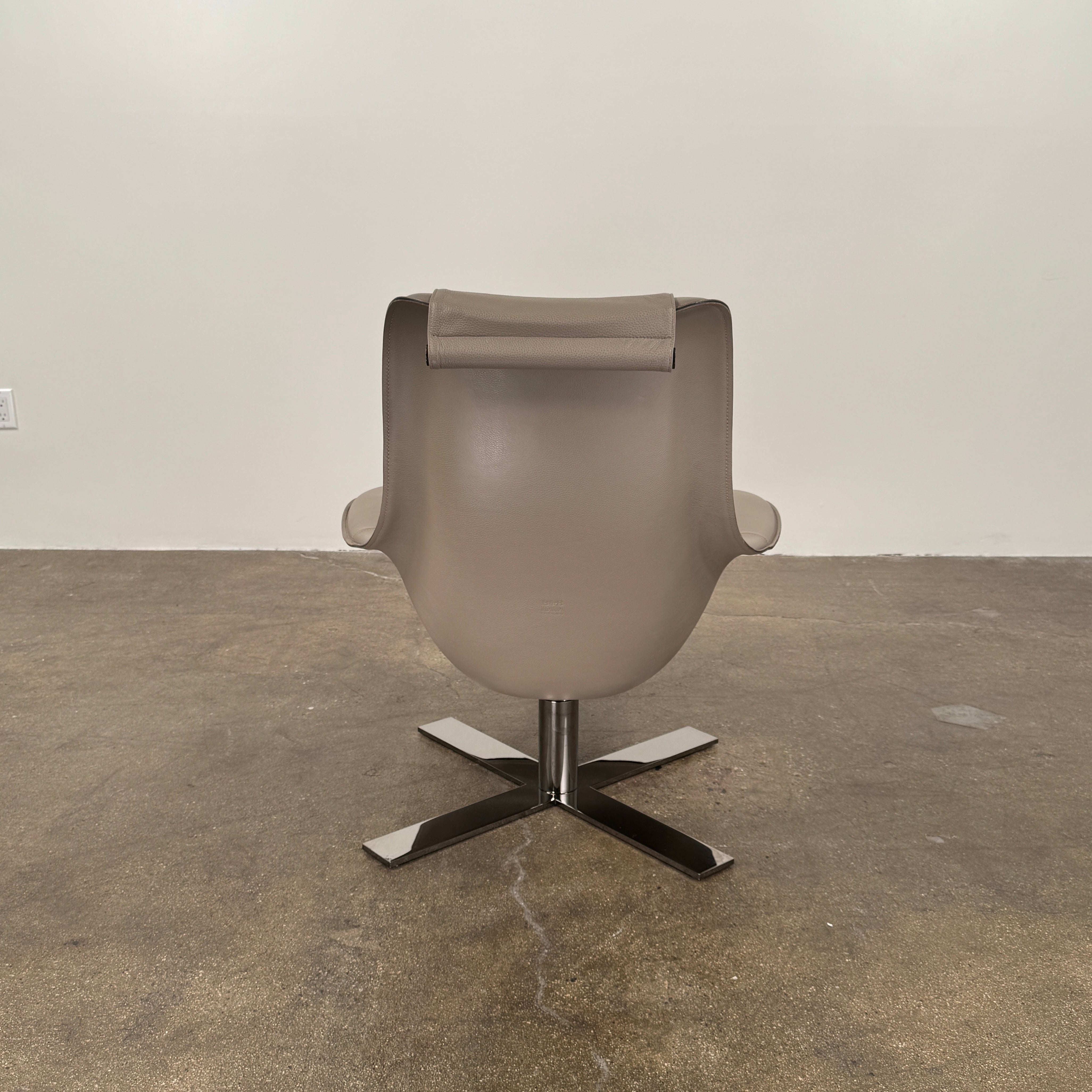 B&B Italia Mart Armchair with Swivel Base – Modern Resale