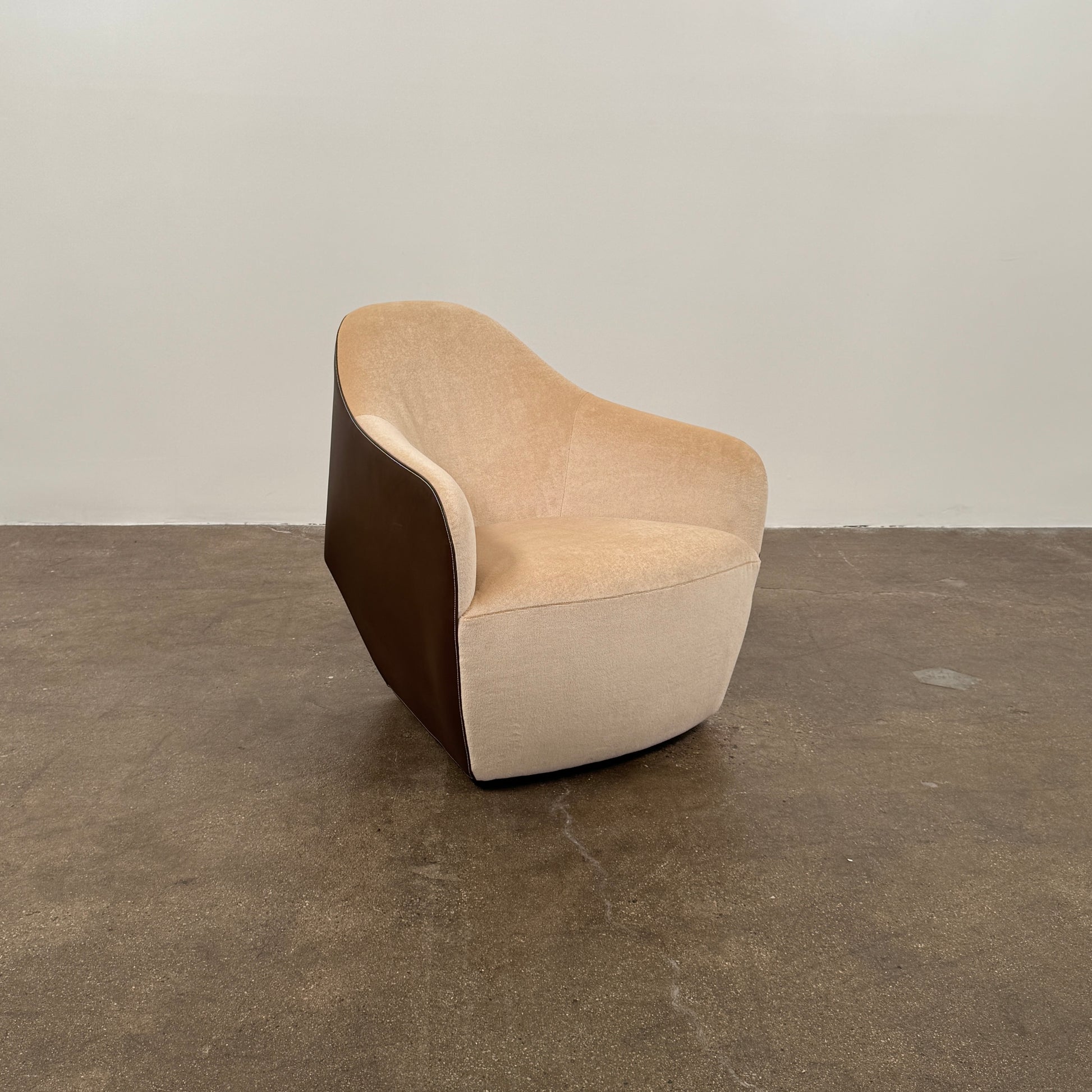 Set of 2 Walter Knoll Isanka Armchairs by Walter Knoll, shown from the back and side on a white background, featuring beige fabric seats and sleek dark brown shells—an elegant seating option.