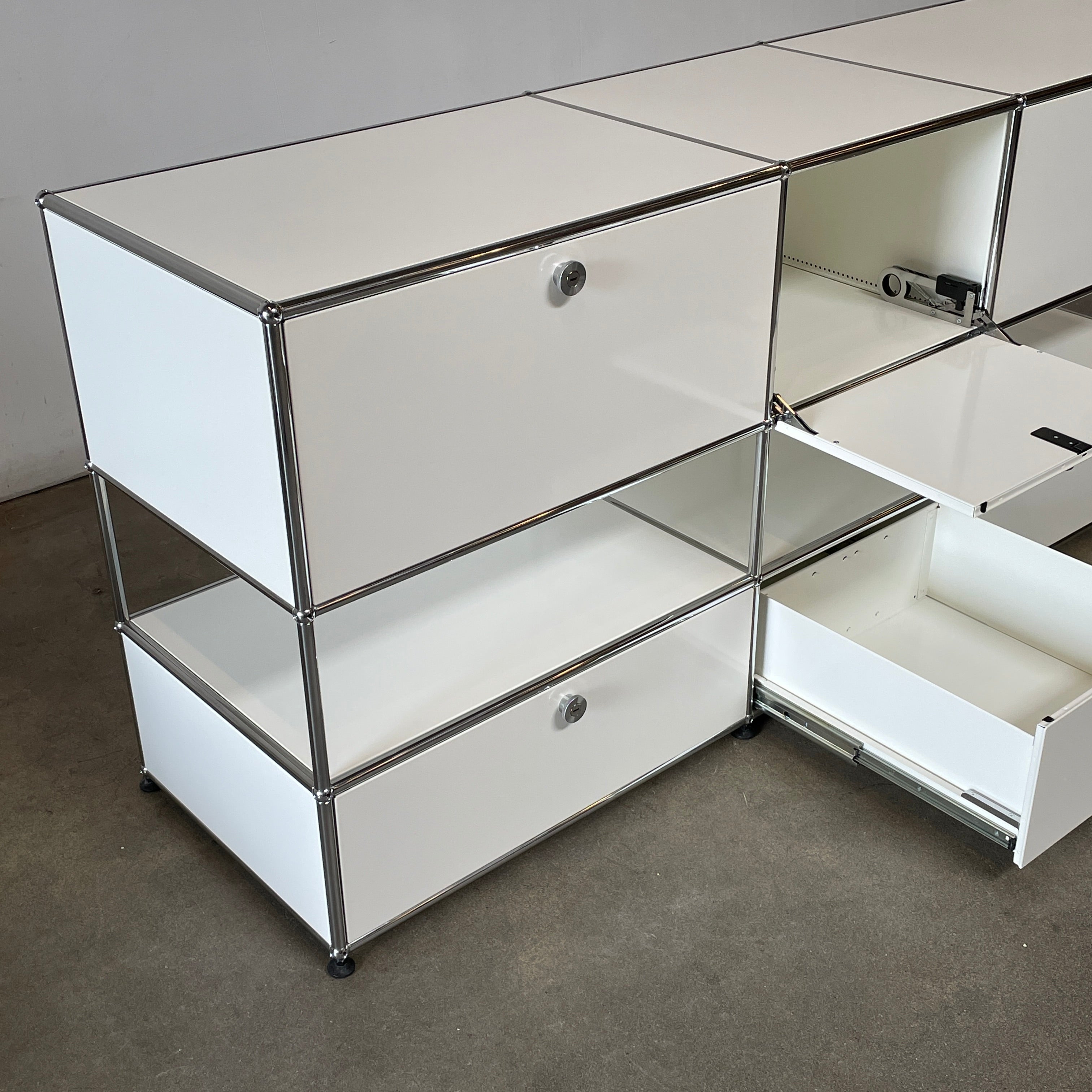USM Haller White Cabinet: Buy the USM Haller White Cabinet for up to 70 ...