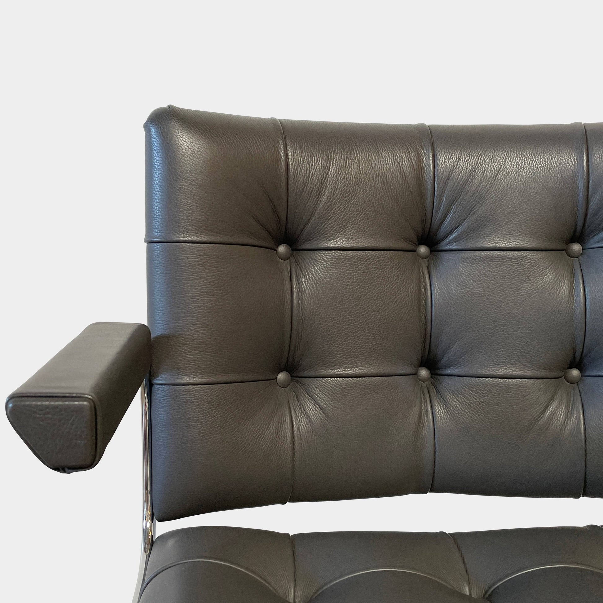 A pair of De Sede RH-305 Dining Chairs, perfect for seating comfort in any living space.