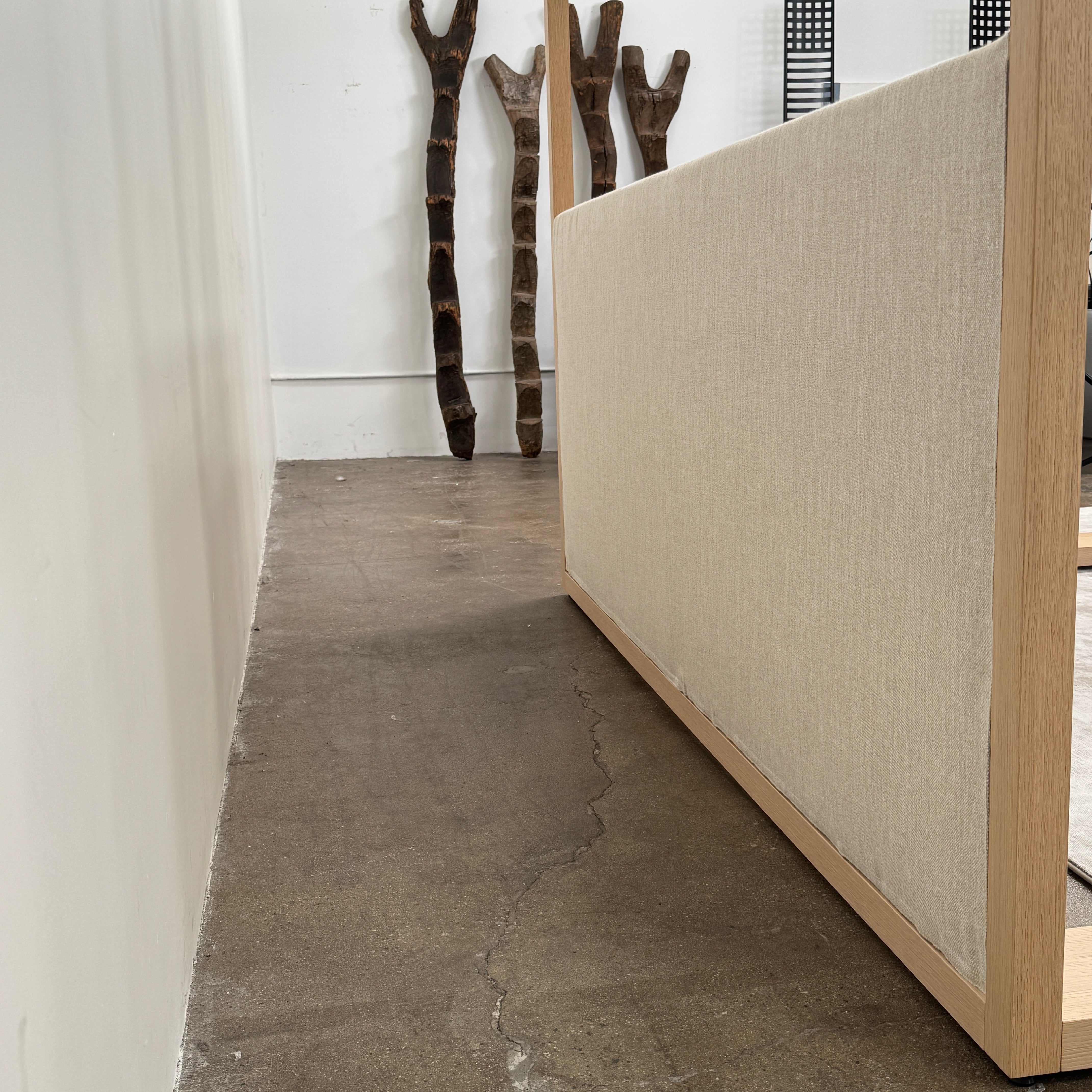 The Maxalto Alcova King Bed with Bench and Nightstands by Maxalto showcases a refined wooden structure, an upholstered headboard, and a slatted mattress base, capturing modern canopy bed design inspired by Antonio Citterio—displayed against a plain white background.