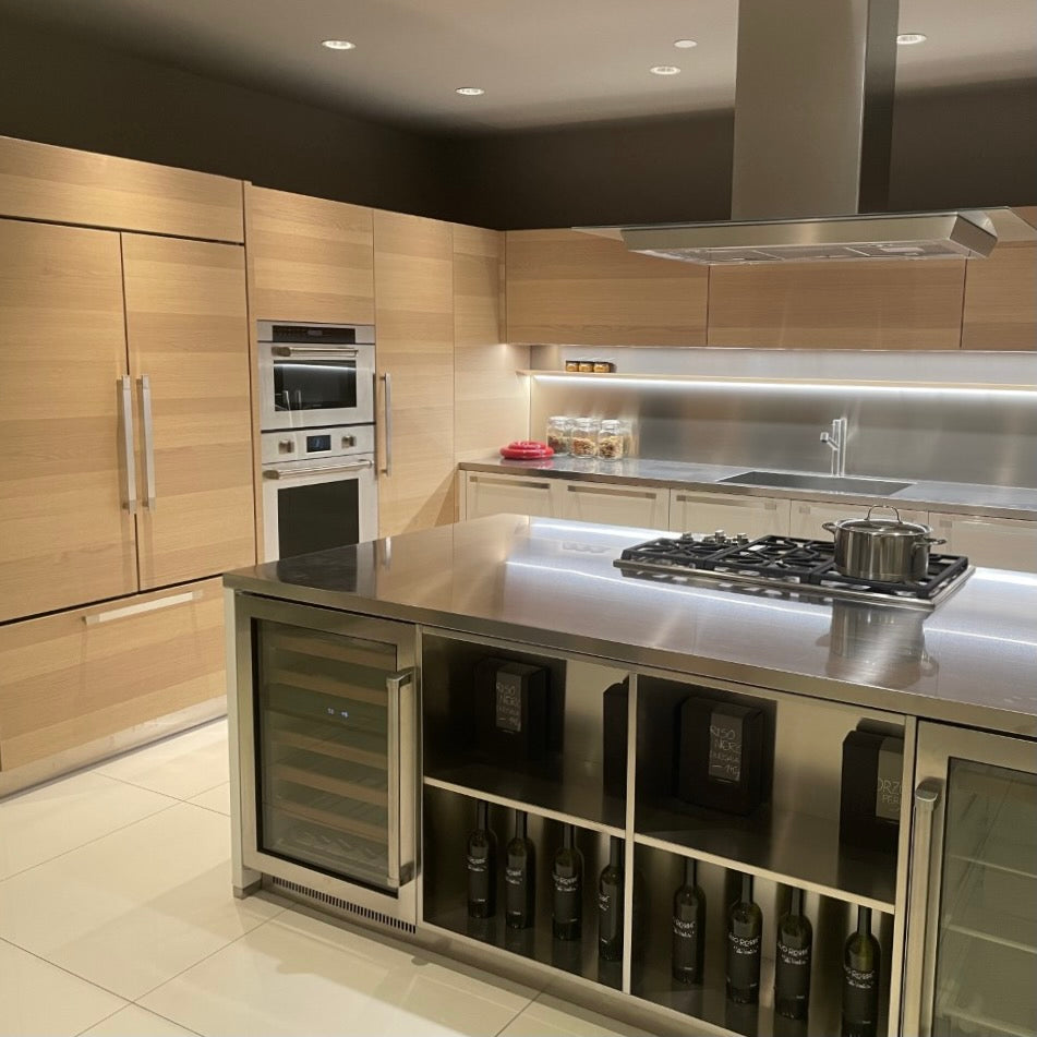 Laevia Kitchen, kitchen - Modern Resale