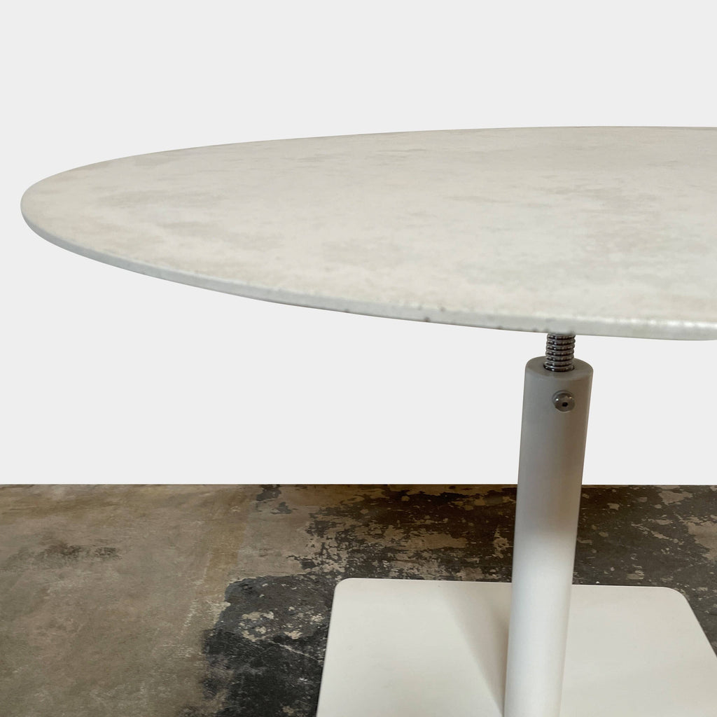 Giro Outdoor Table (hold), Outdoor Tables - Modern Resale