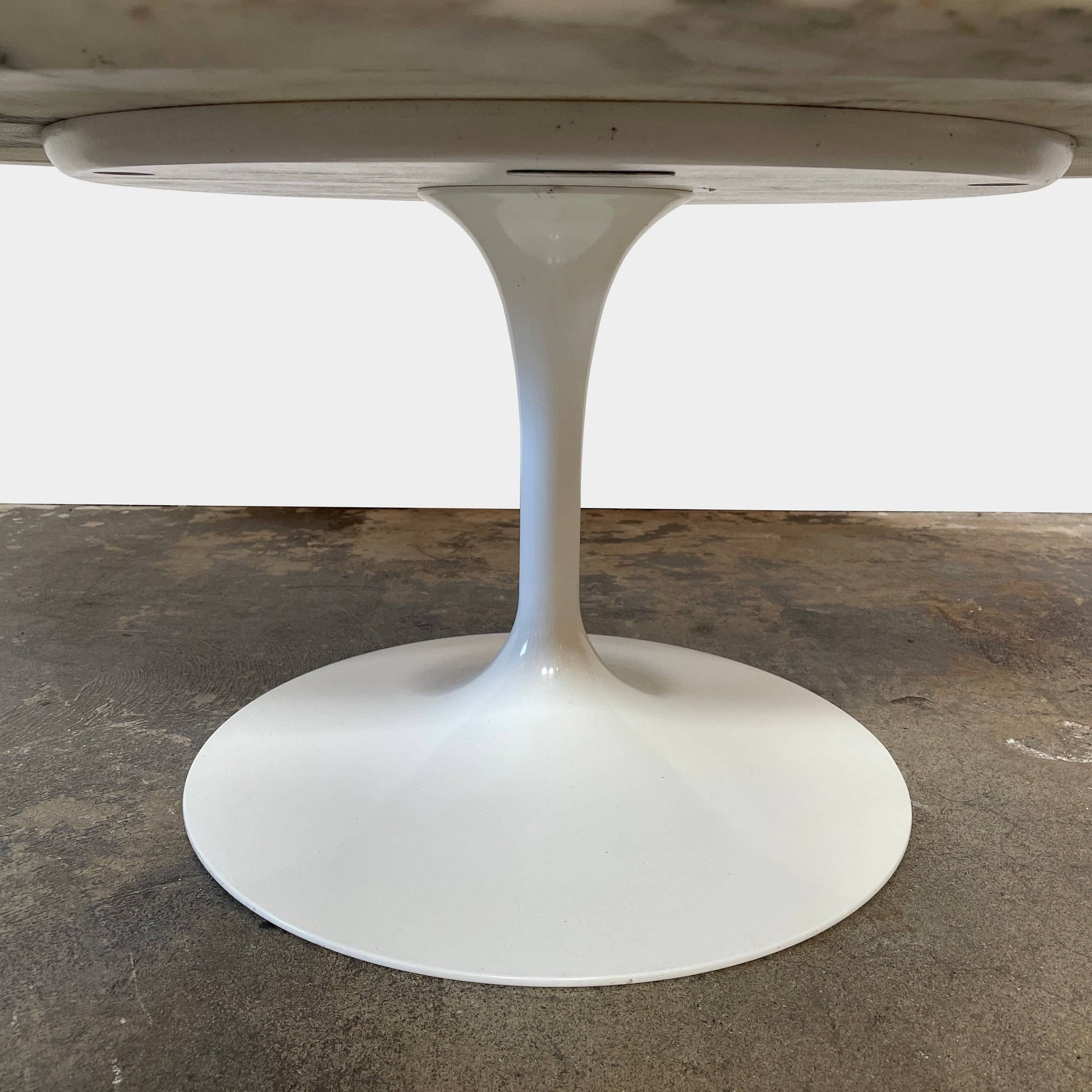 Saarinen Oval Pedestal Coffee Table, Coffee Tables - Modern Resale