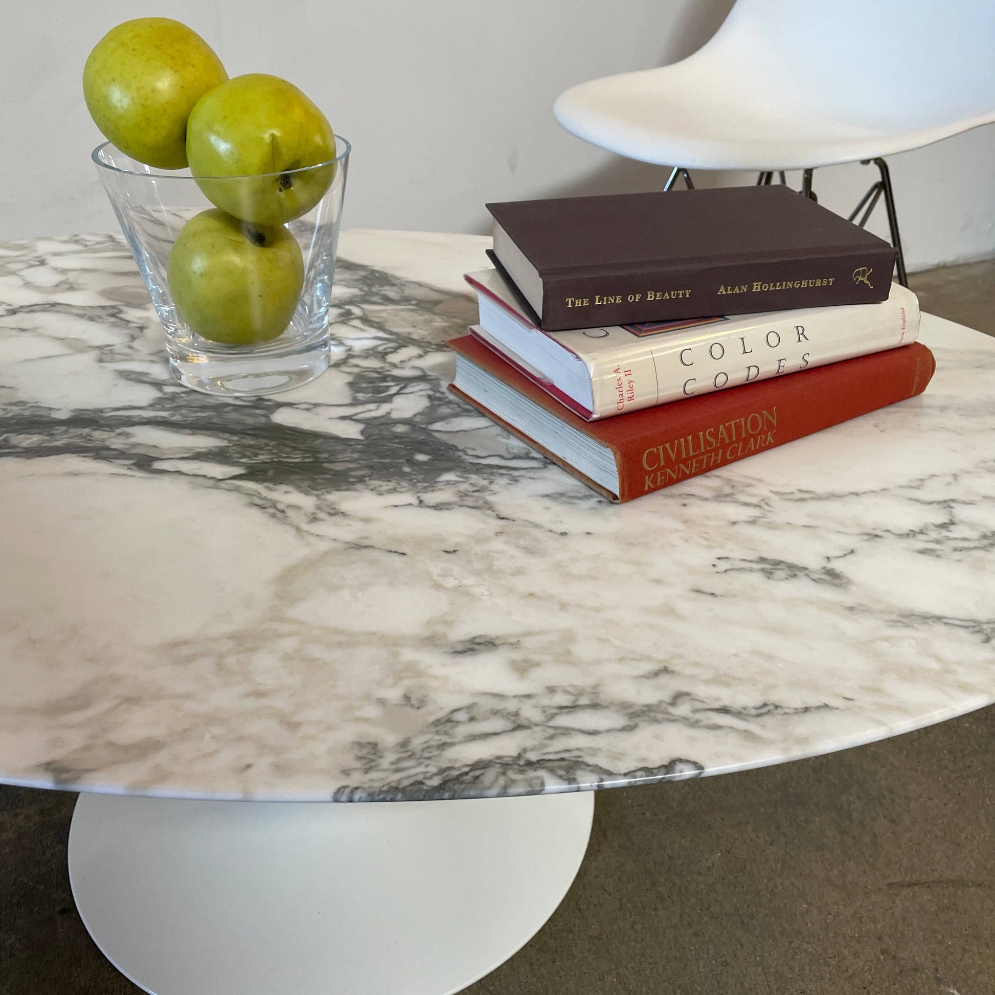 Saarinen Oval Pedestal Coffee Table, Coffee Tables - Modern Resale