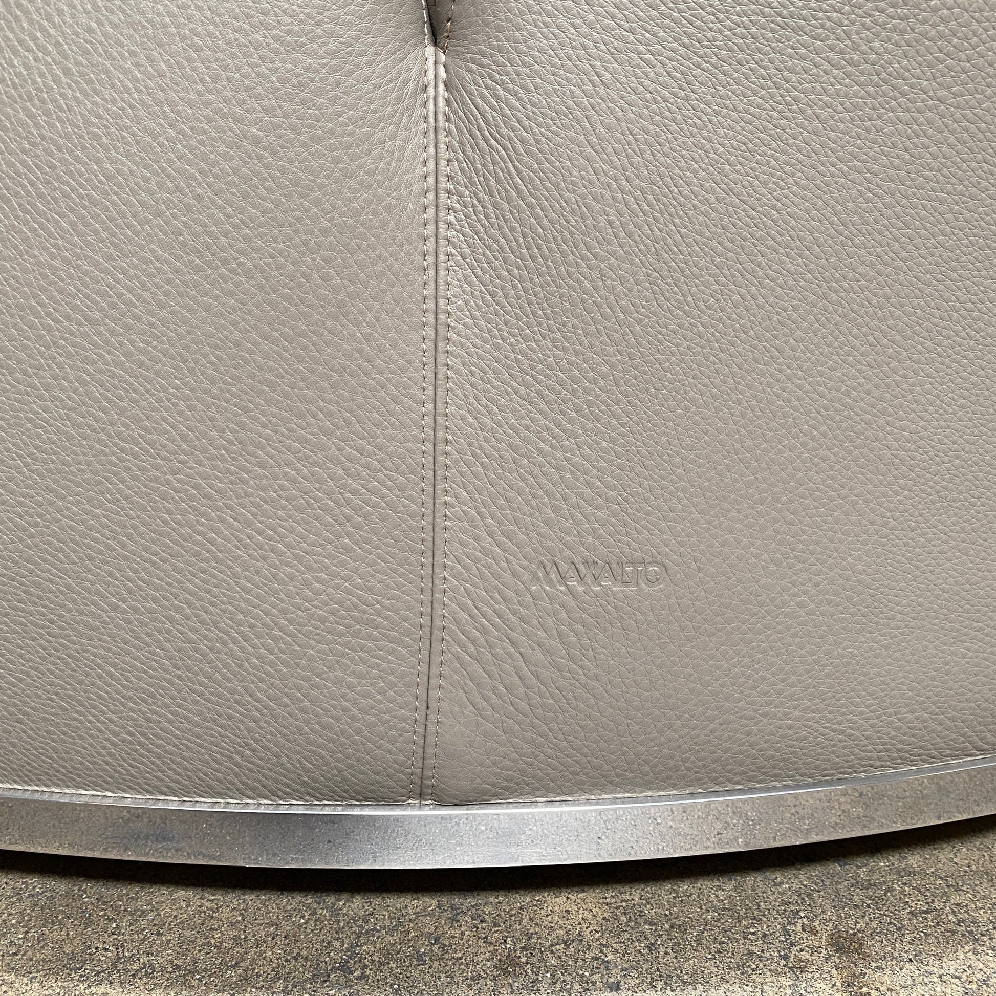 Amoenus Round Sofa, Sofa - Modern Resale