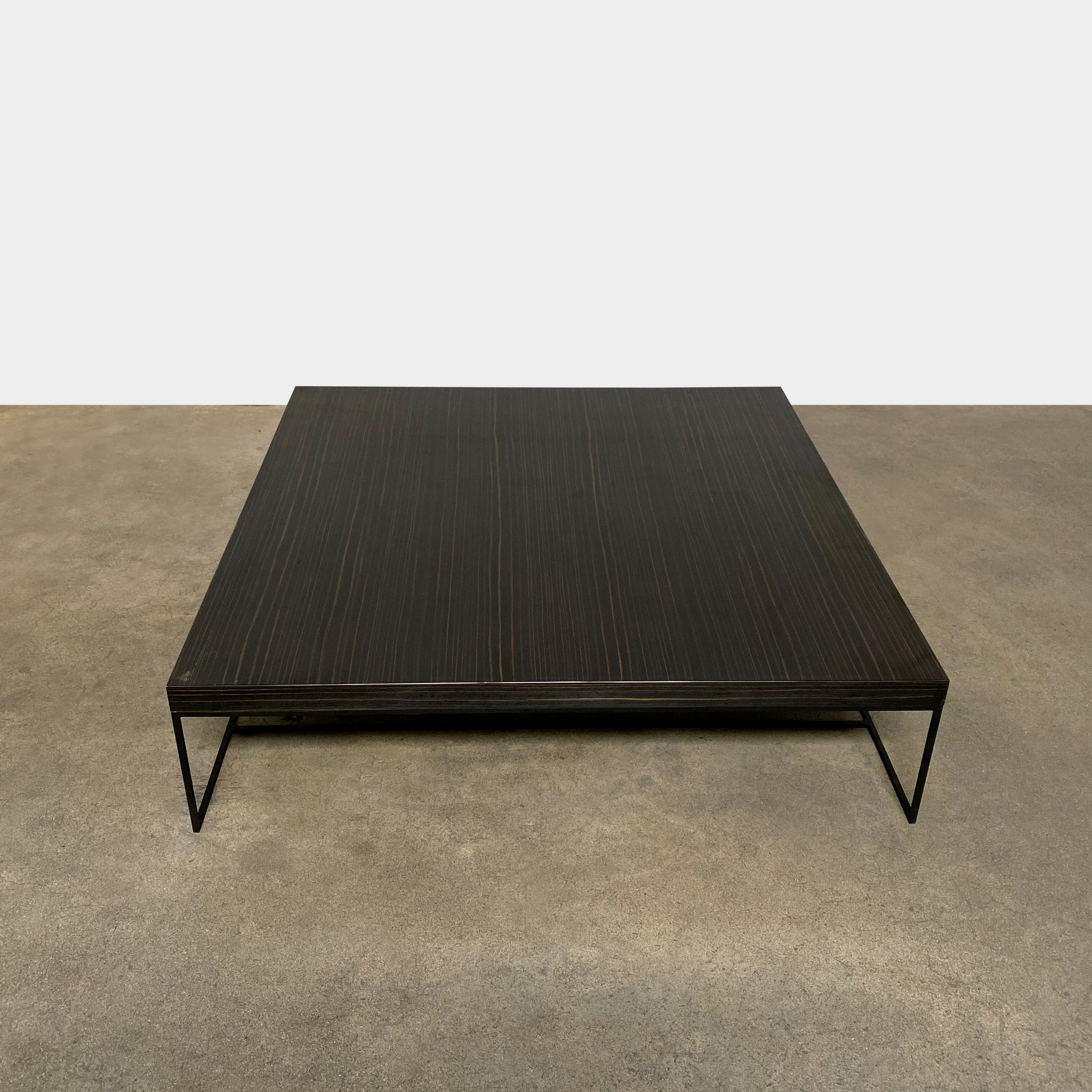 Minotti ミノッティ CALDER カルダー センターテーブル 46万 Minotti ミノッティ CALDER カルダー センターテーブル 46万