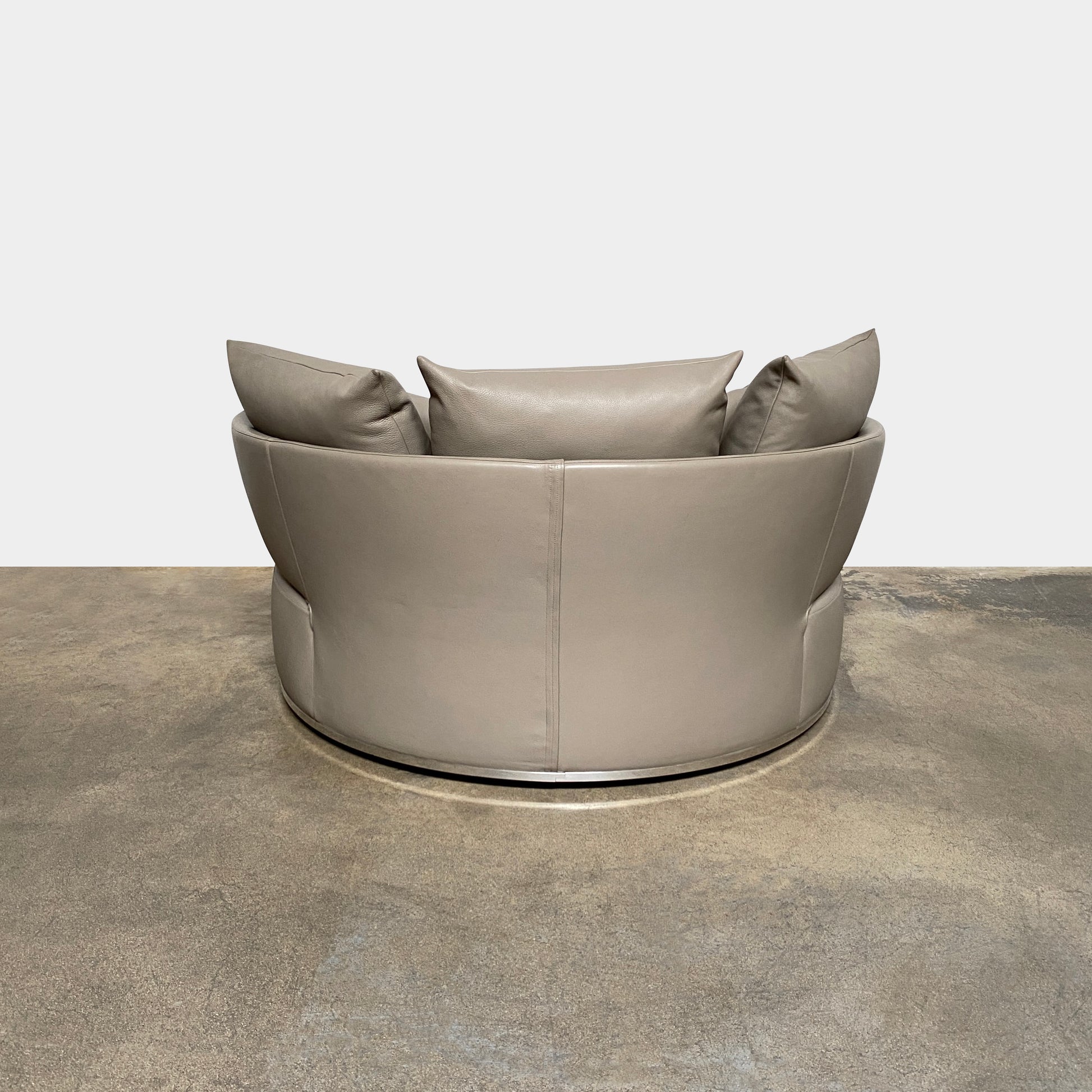 Amoenus Round Sofa, Sofa - Modern Resale