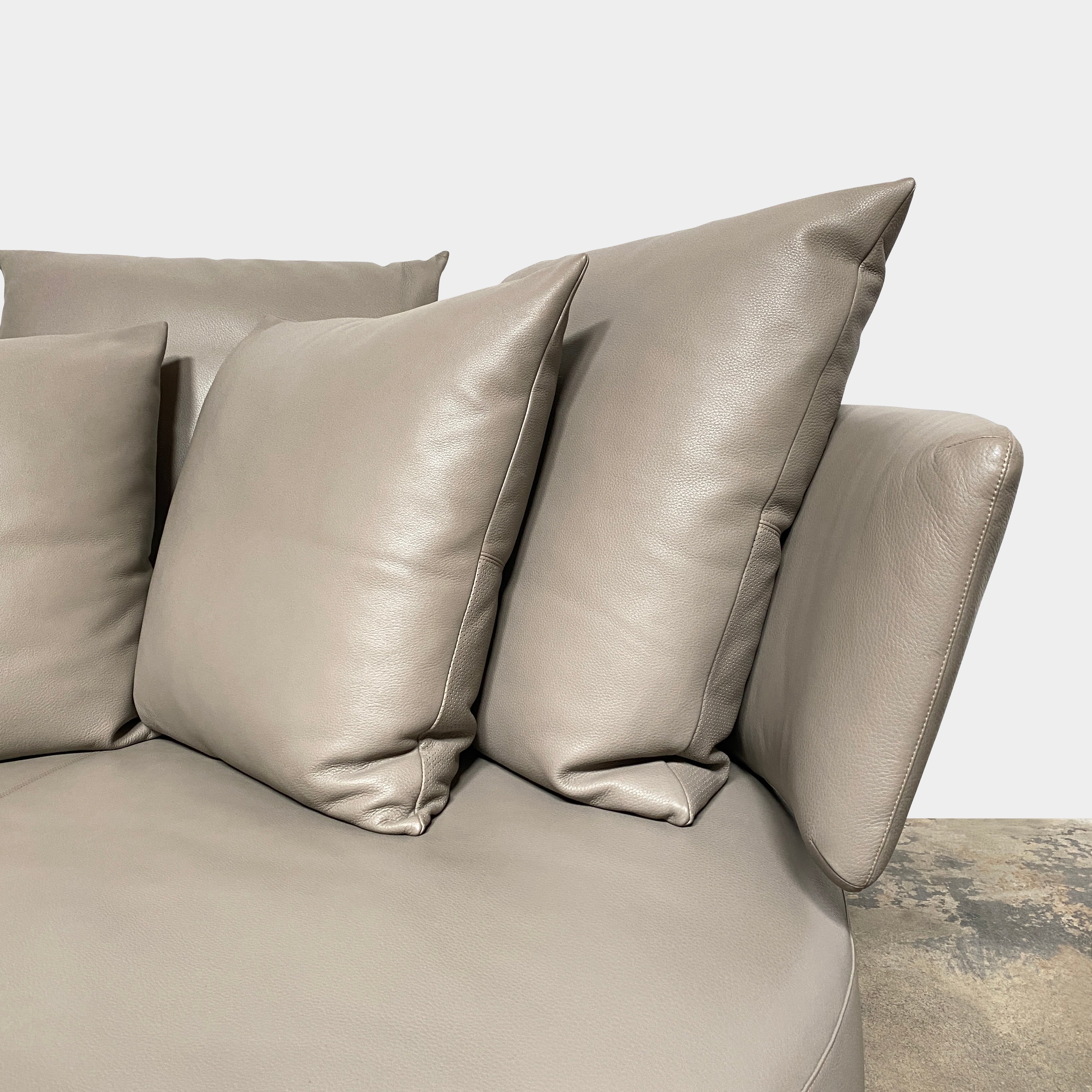 Amoenus Round Sofa, Sofa - Modern Resale