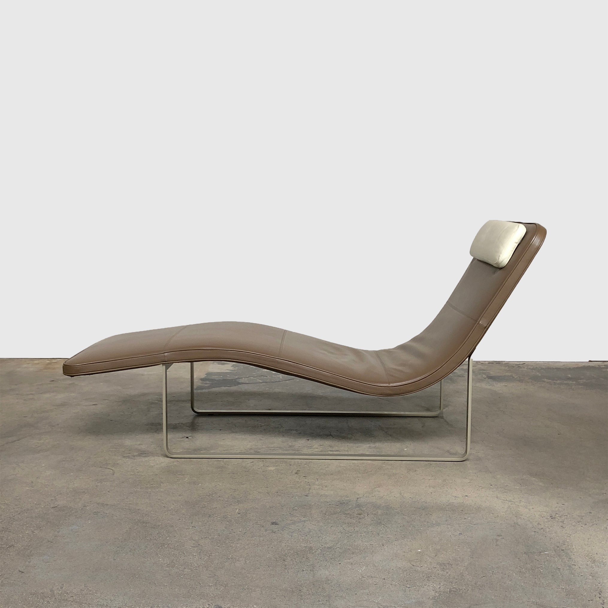 B&B Italia 'Landscape' Brown & Beige Leather Chaise Lounge by