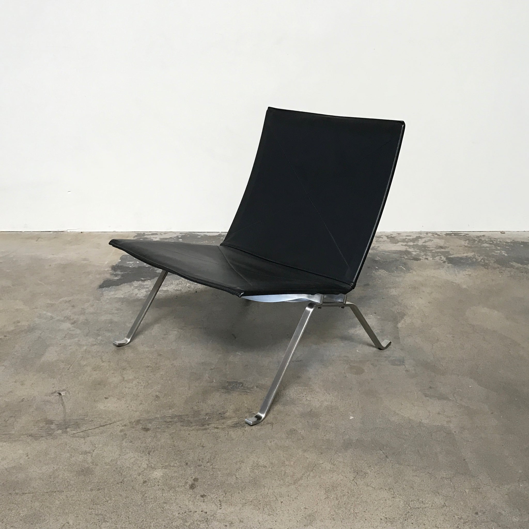 PK22 Easy chair (2 In Stock)